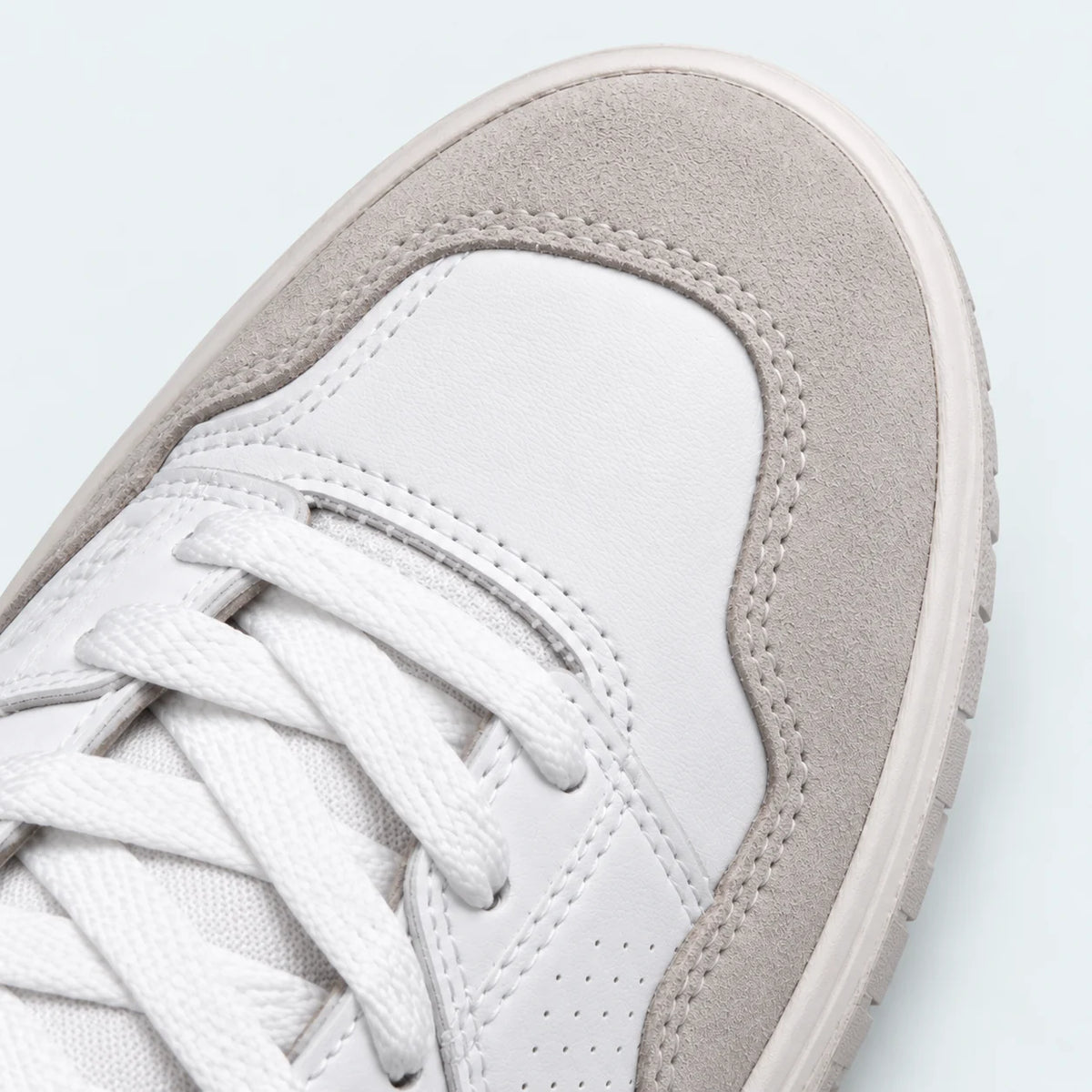 550 Off White Slate Grey White