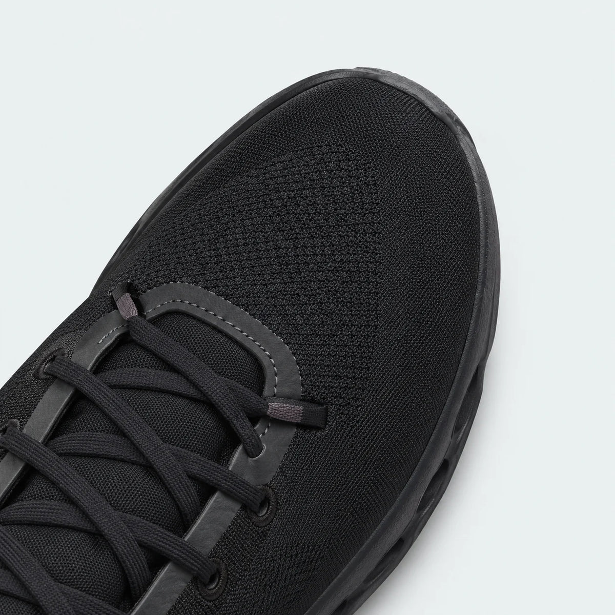 Cloudtilt Eclipse Black